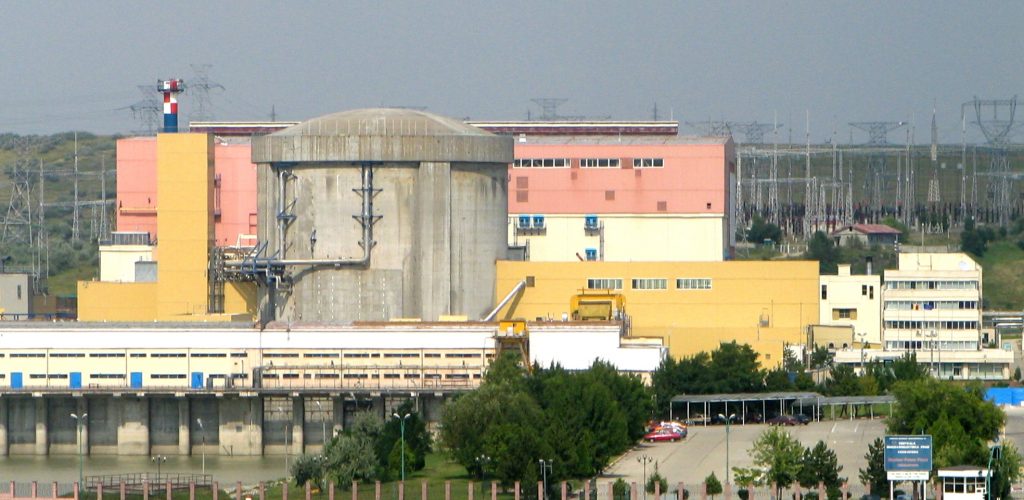 Centrala Nuclearoelectrică de la Cernavodă; fotografie ilustrativă, nu surprinde situația actuală a Dunării sau o intervenție din octombrie 2026. Foto: Bogdan Giuşcă, CC BY-SA 3.0, Wikimedia Commons.